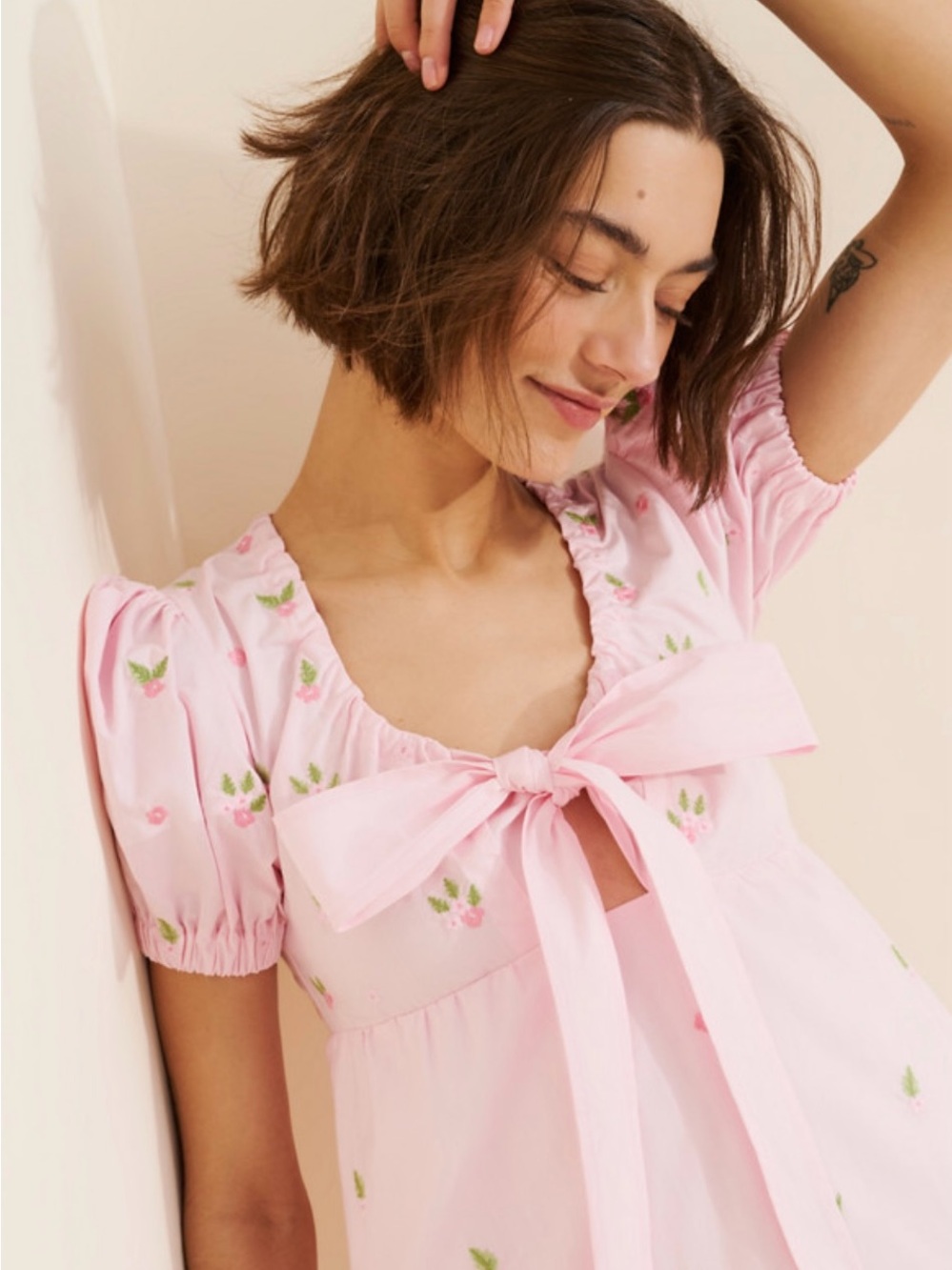 Fanm Mon Greta Pink Bow-Front Embroidered Mini Dress - Picture 3 of 10